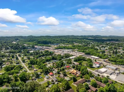 303 E Louise Avenue Morristown TN 37813