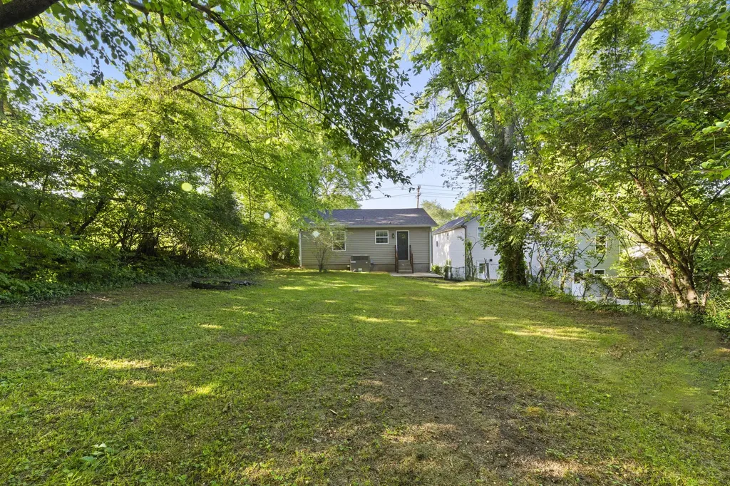 1206 Cedar Street Clarksville TN 37040