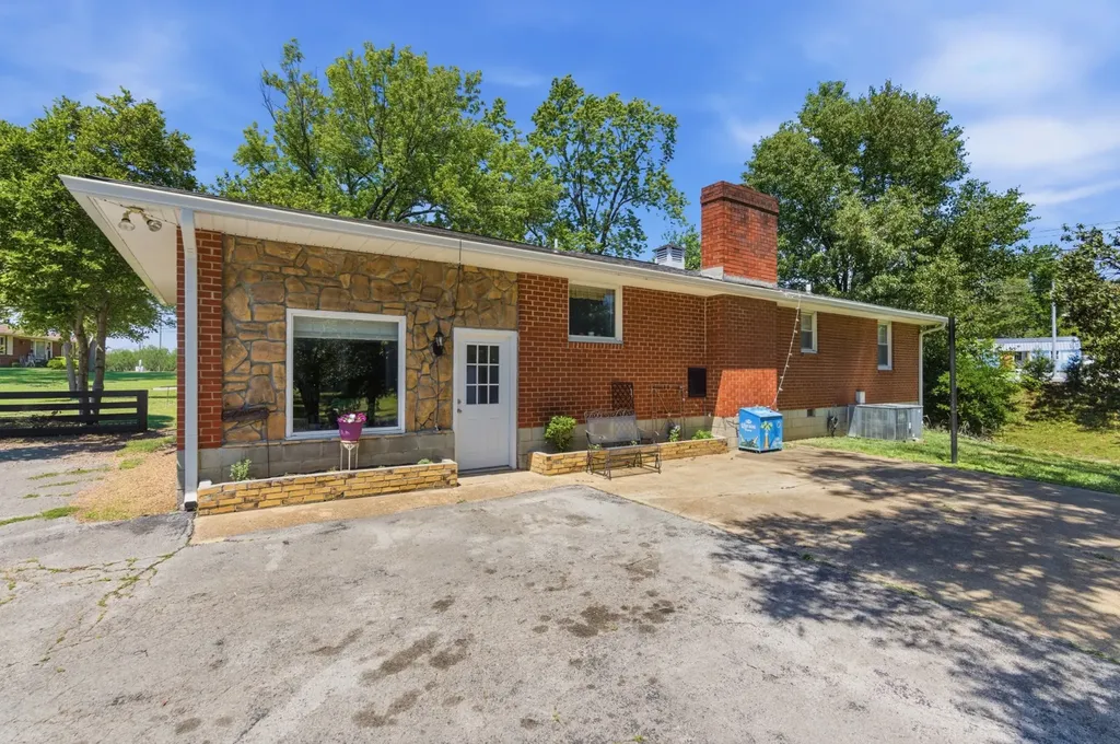 101 Newport Drive Old Hickory TN 37138