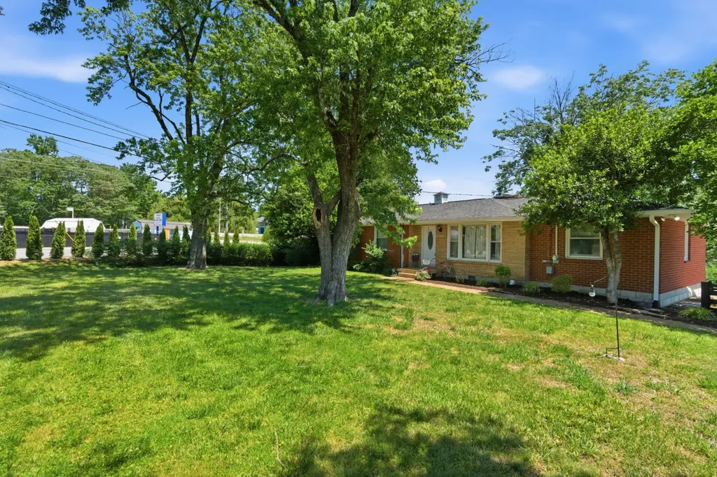 101 Newport Drive Old Hickory TN 37138