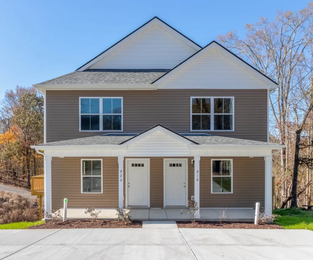 922 E Happy Hollow Drive Clarksville TN 37040