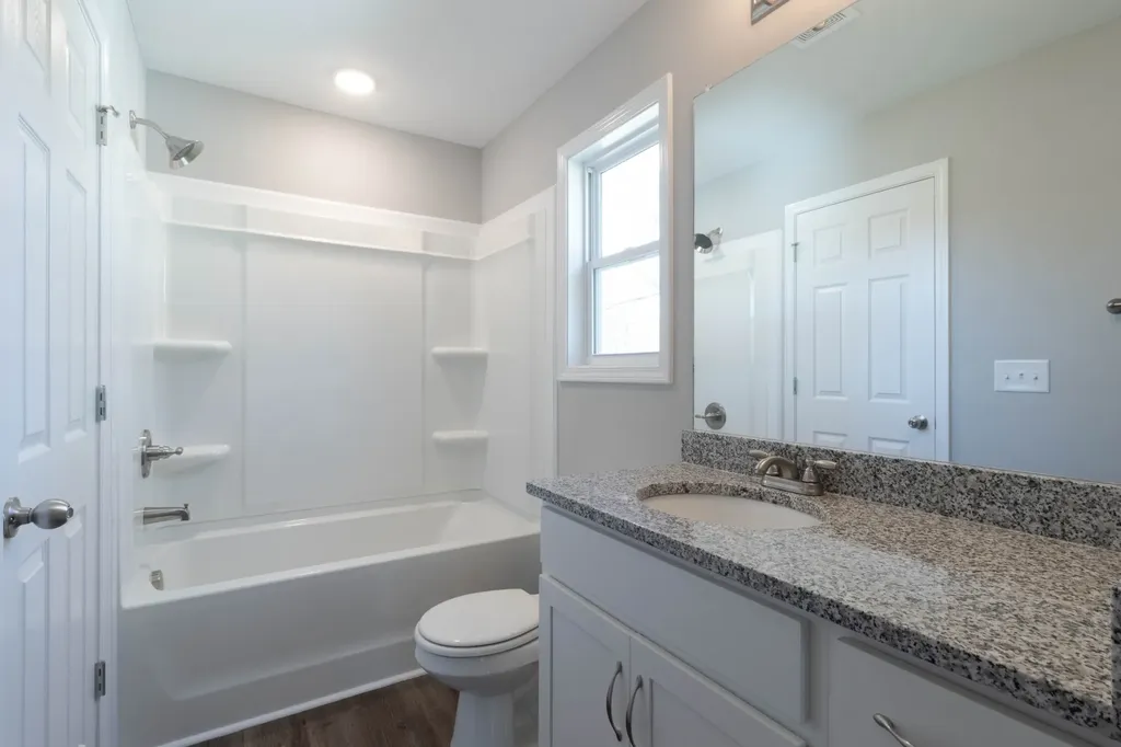 922 E Happy Hollow Drive Clarksville TN 37040