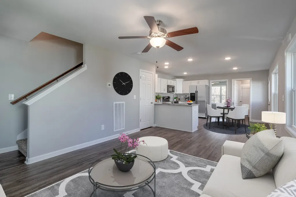 922 E Happy Hollow Drive Clarksville TN 37040