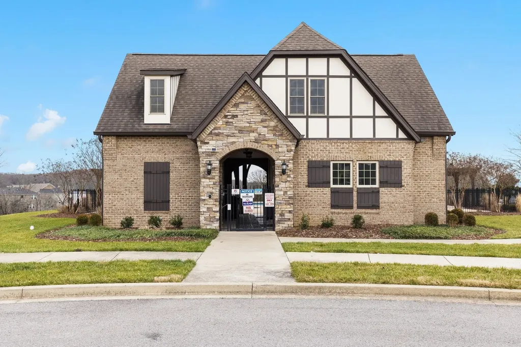414 Fall Creek Circle Goodlettsville TN 37072