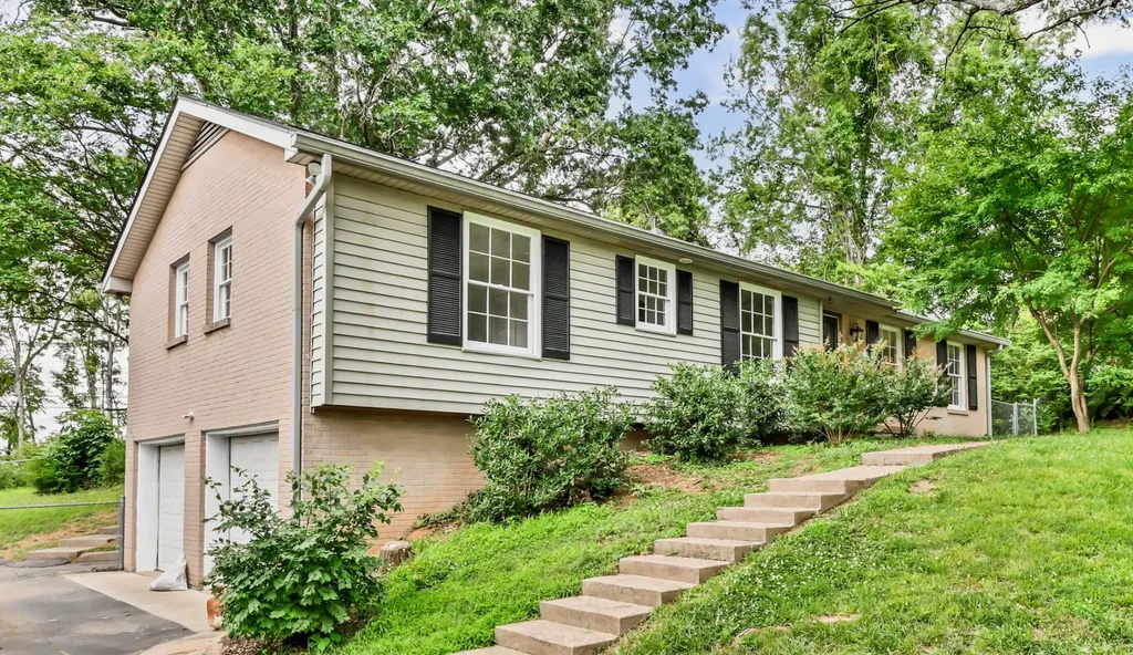 916 Beacon Drive Clarksville TN 37043