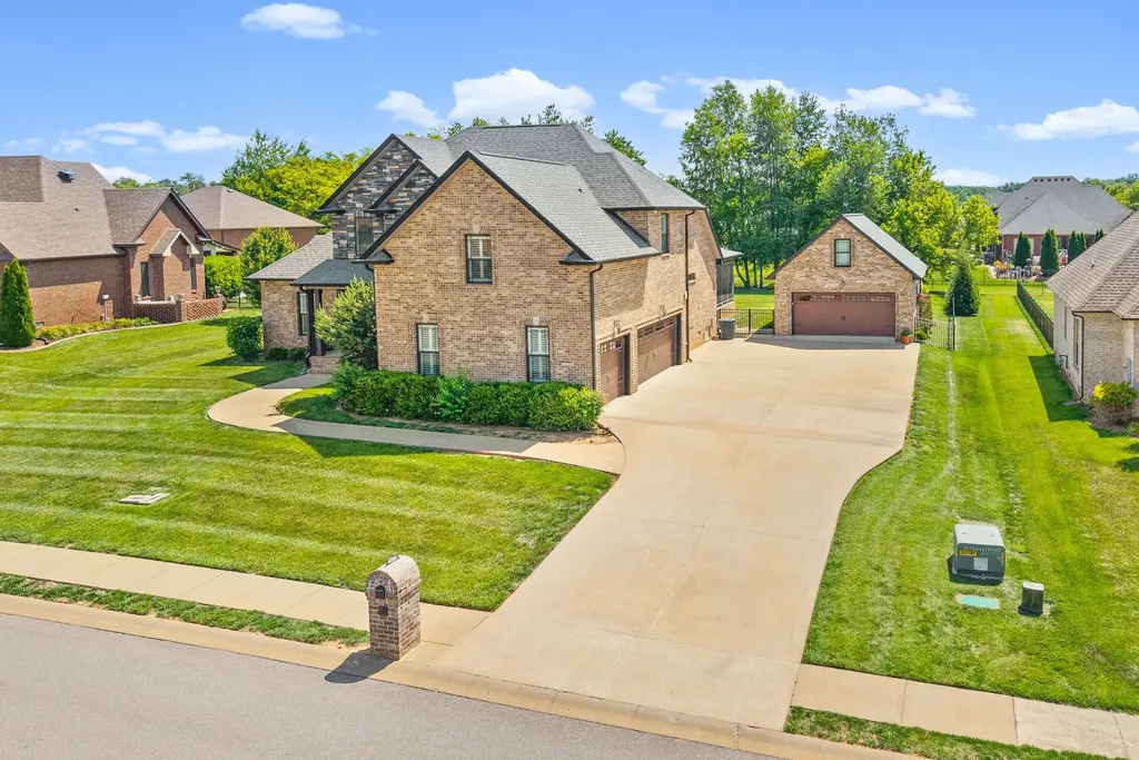 3049 Eliza Drive Clarksville TN 37043