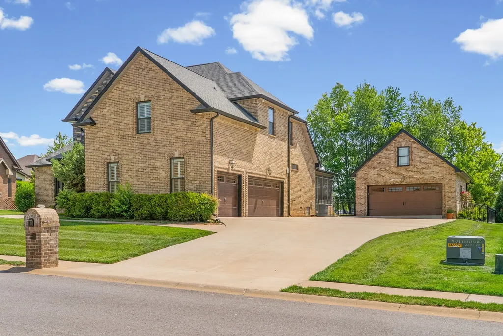 3049 Eliza Drive Clarksville TN 37043