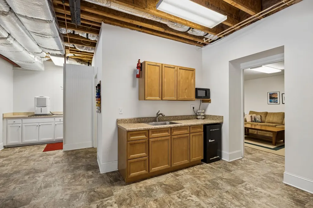 800 Grove Road Morrison TN 37357