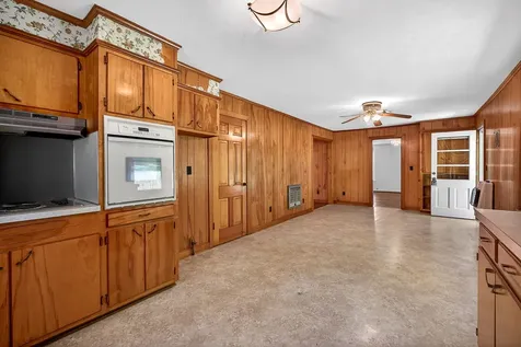 914 Wartrace Highway Pleasant Shade TN 37145