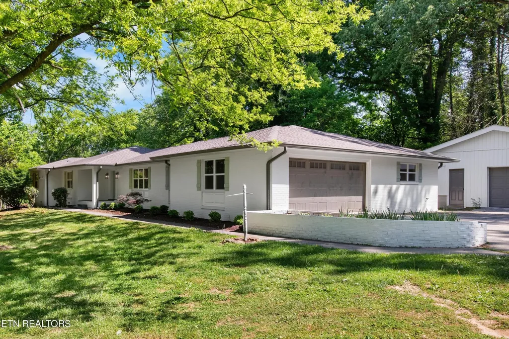 1504 Roane State Highway Kingston TN 37763