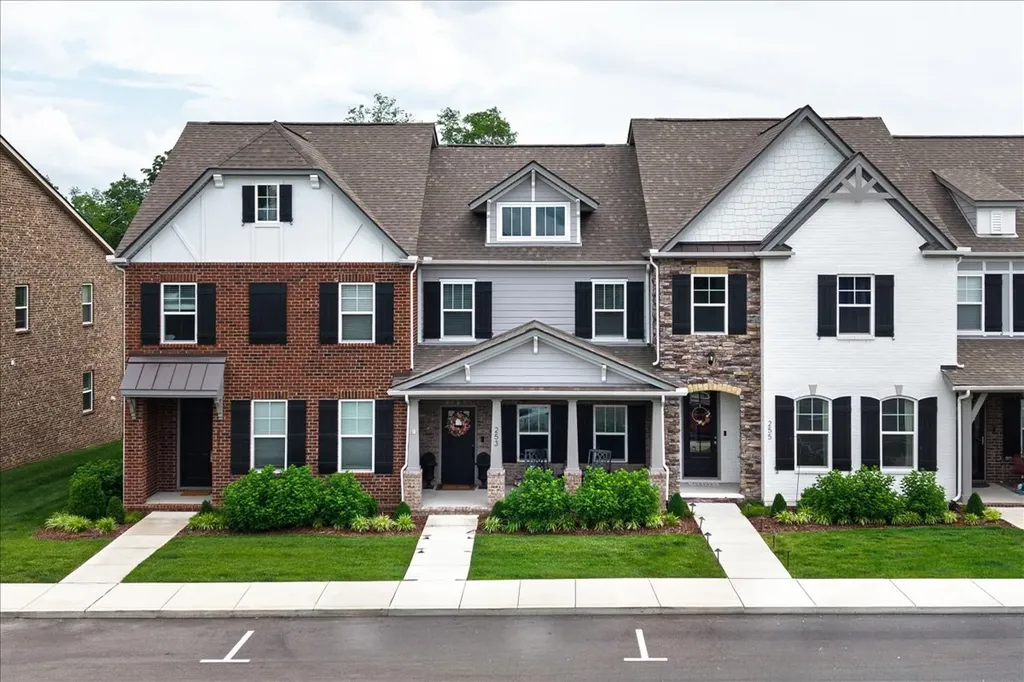 253 Grandstand Boulevard Gallatin TN 37066