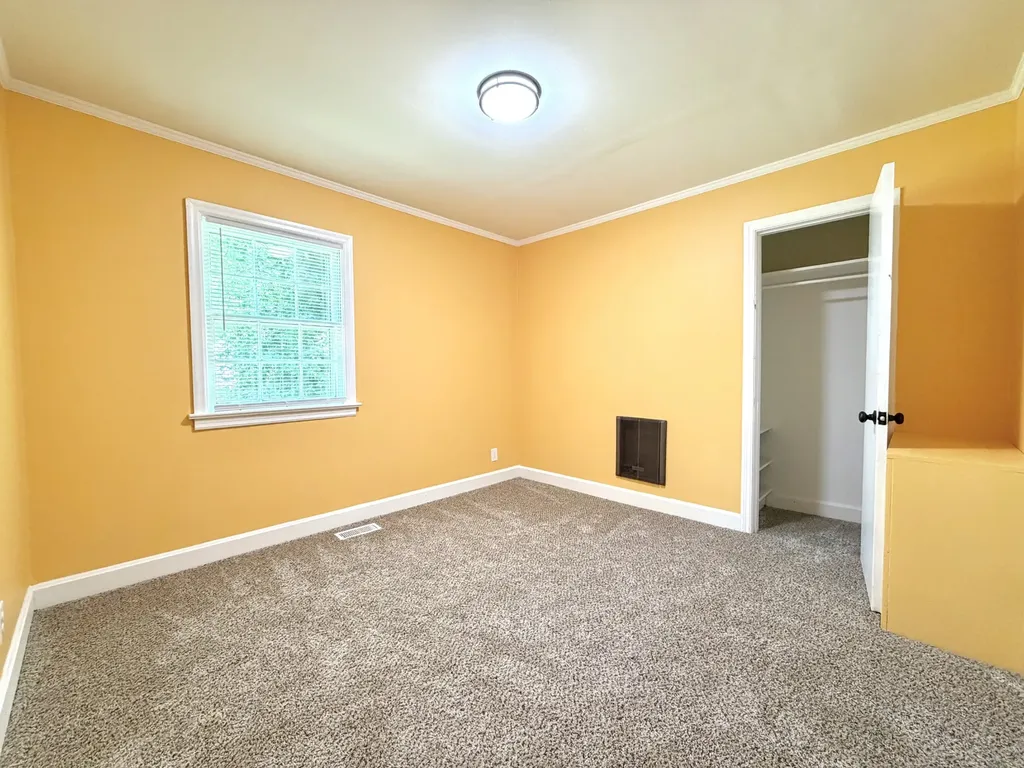 857 Greenwood Avenue Clarksville TN 37040