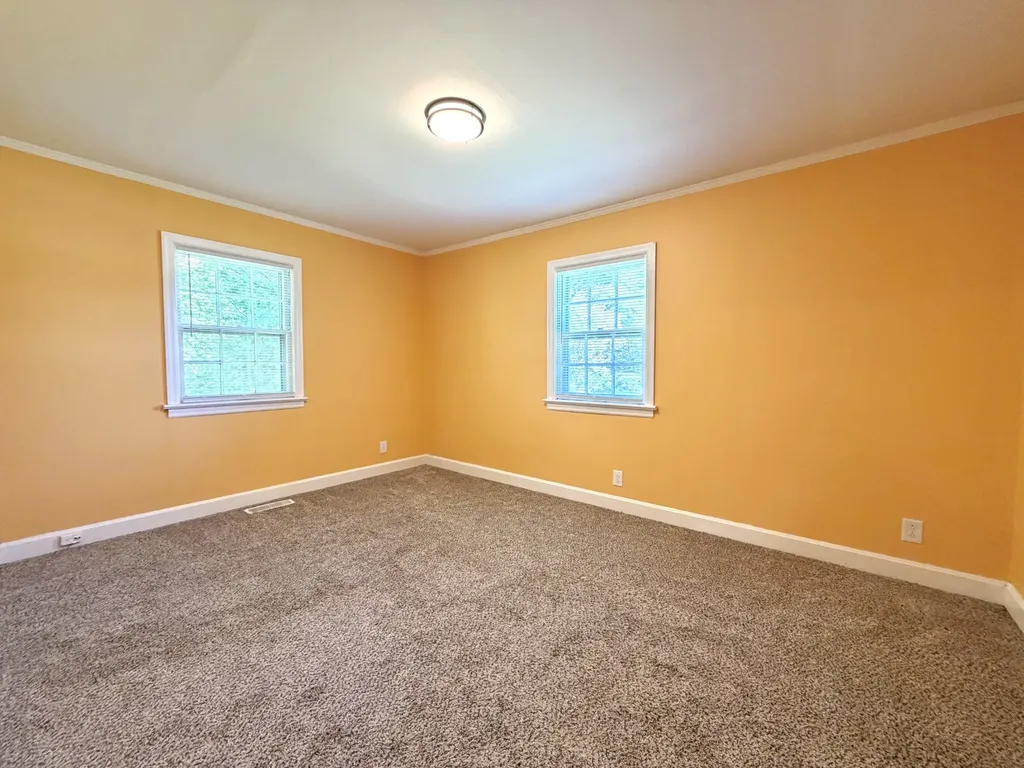 857 Greenwood Avenue Clarksville TN 37040