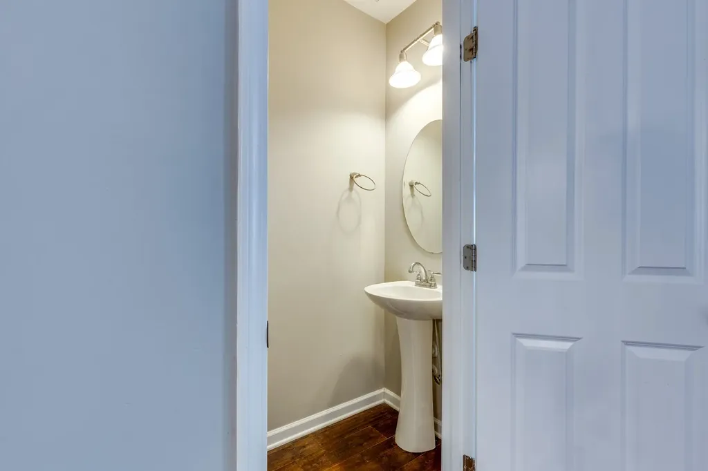 6007 Dupont Cove Spring Hill TN 37174