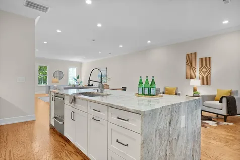 247 Walnut Street Chattanooga TN 37403