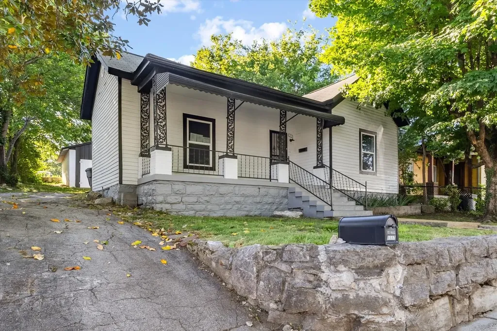 1117 S Glade Street Columbia TN 38401