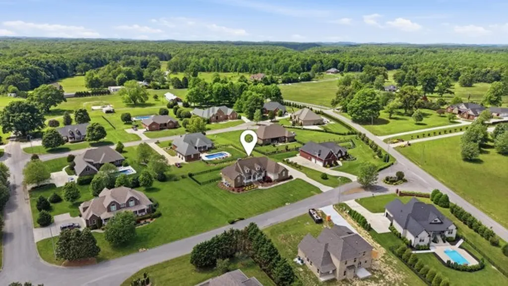 102 Highpoint Boulevard Tullahoma TN 37388