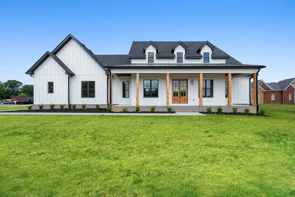 2622 Deer Creek Lane White House TN 37188