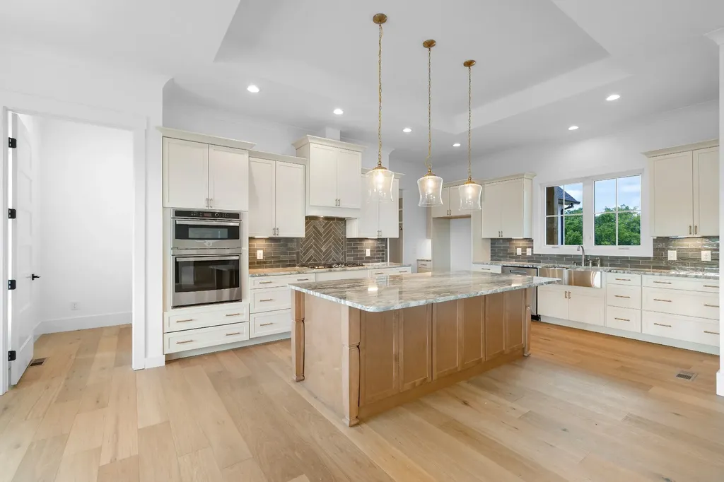 2622 Deer Creek Lane White House TN 37188
