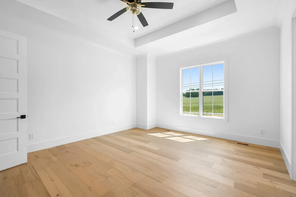 2622 Deer Creek Lane White House TN 37188