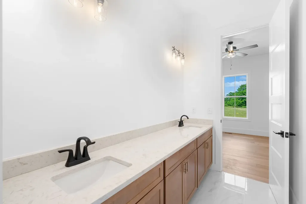 2622 Deer Creek Lane White House TN 37188
