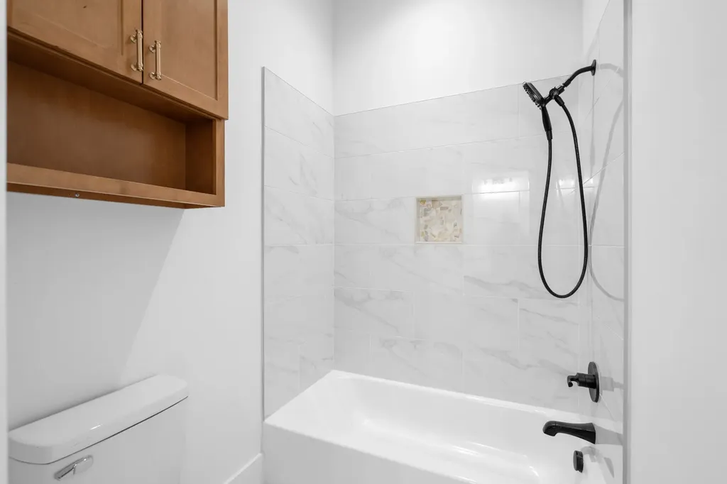 2622 Deer Creek Lane White House TN 37188