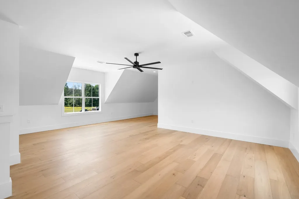 2622 Deer Creek Lane White House TN 37188
