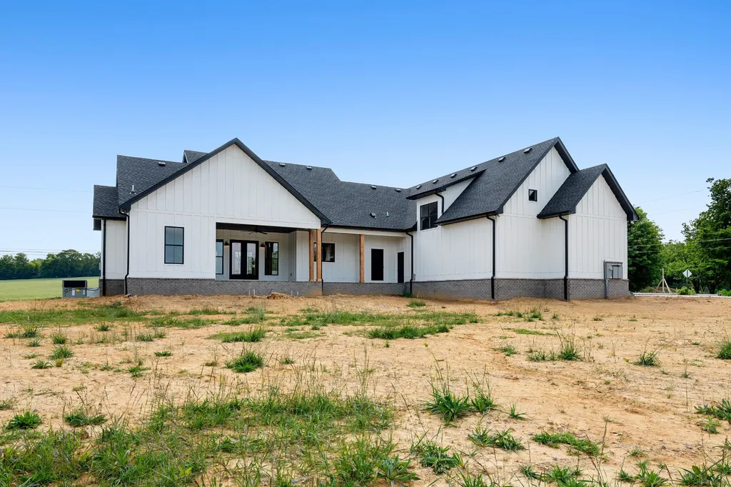 2622 Deer Creek Lane White House TN 37188