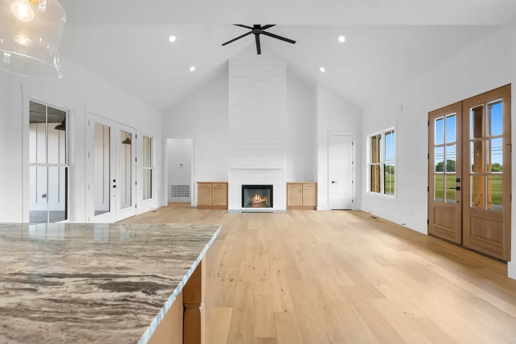2622 Deer Creek Lane White House TN 37188
