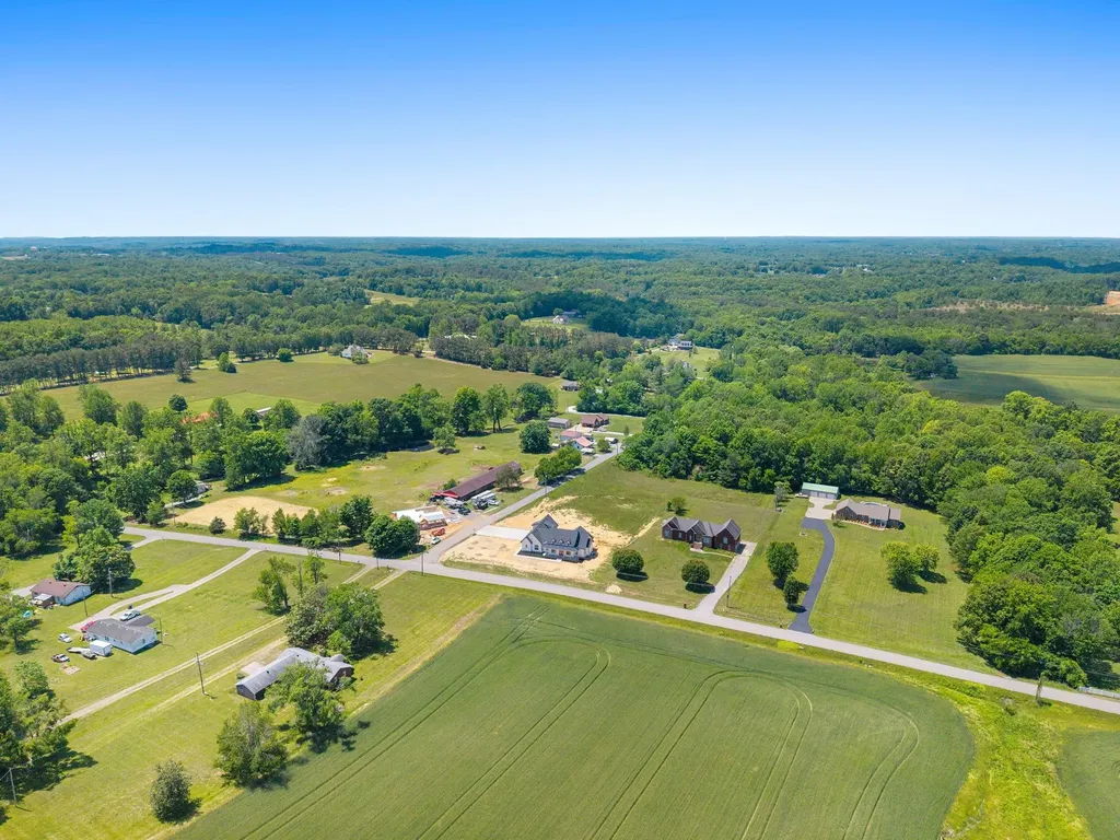 2622 Deer Creek Lane White House TN 37188