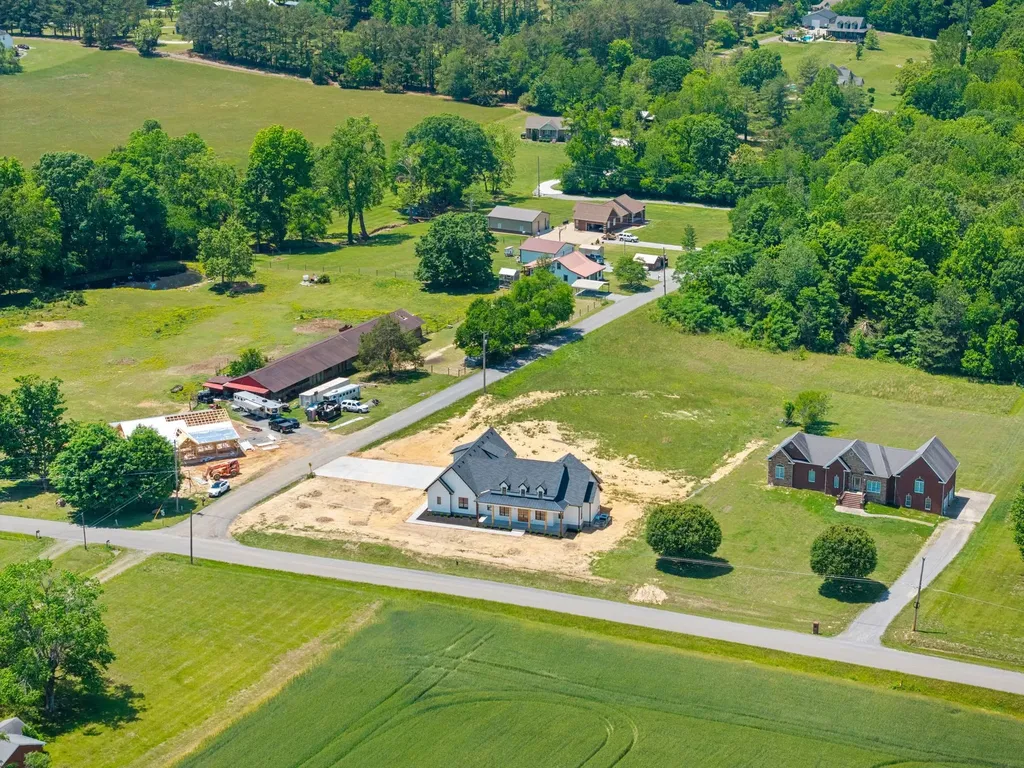 2622 Deer Creek Lane White House TN 37188