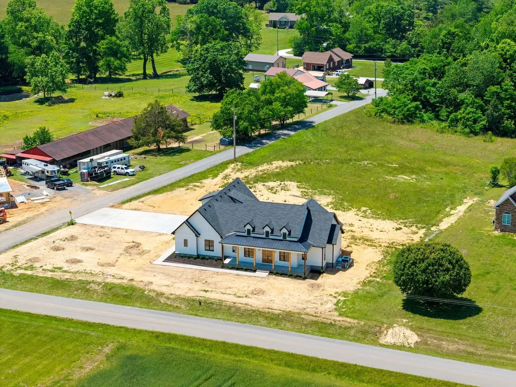 2622 Deer Creek Lane White House TN 37188