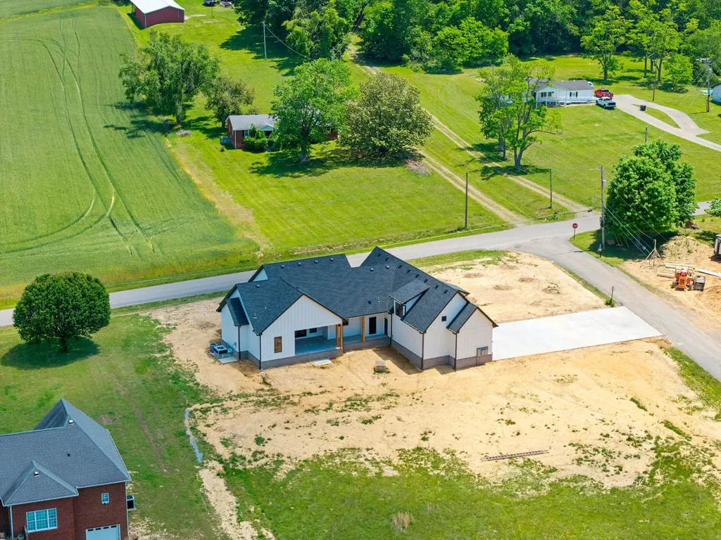 2622 Deer Creek Lane White House TN 37188