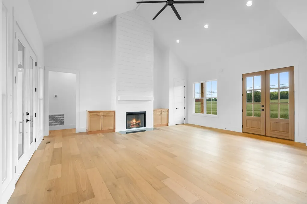 2622 Deer Creek Lane White House TN 37188