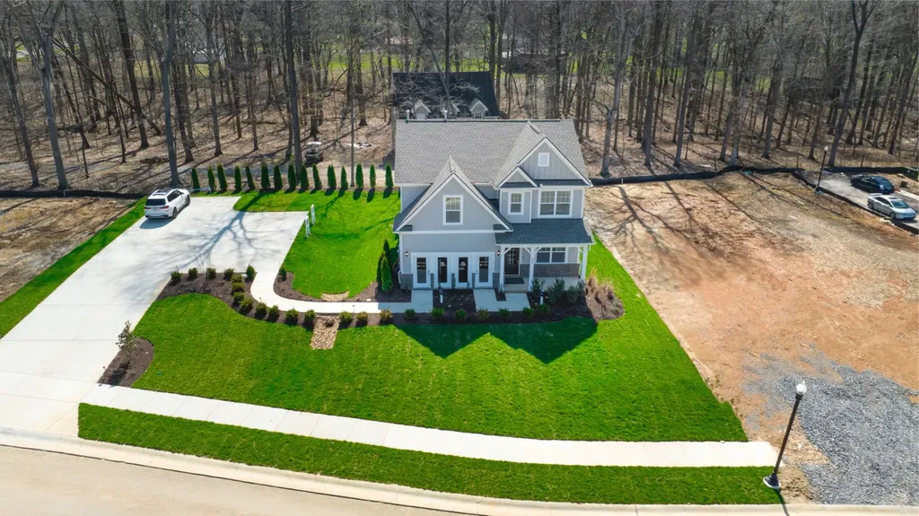 496 Lacewing Lane Clarksville TN 37043