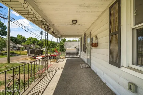 1735 Nickerson Avenue Knoxville TN 37917