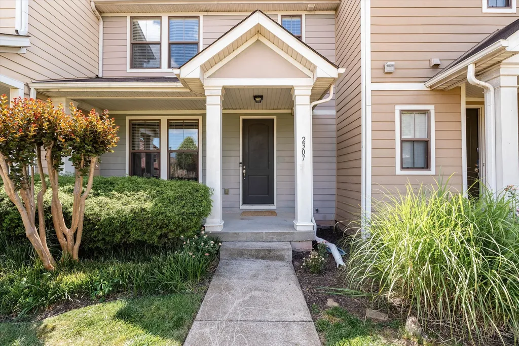 2307 Farrington Place Antioch TN 37013