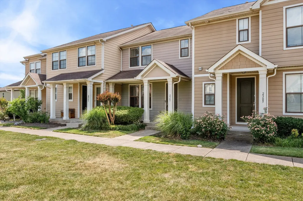 2307 Farrington Place Antioch TN 37013