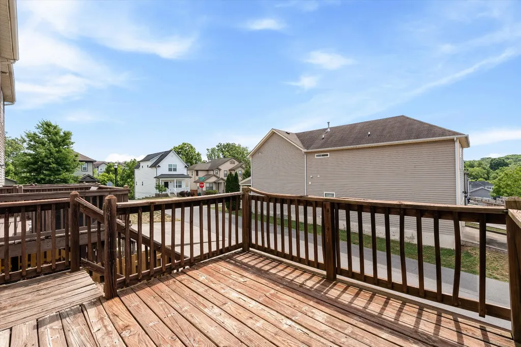 2307 Farrington Place Antioch TN 37013
