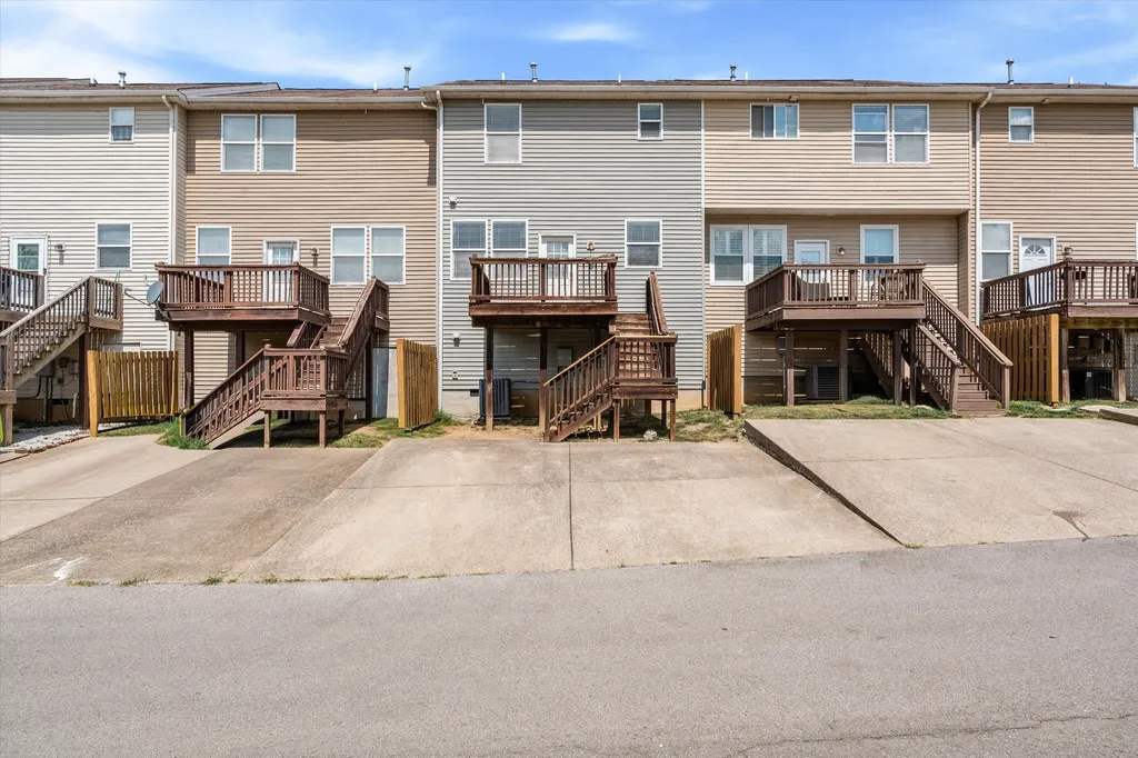 2307 Farrington Place Antioch TN 37013