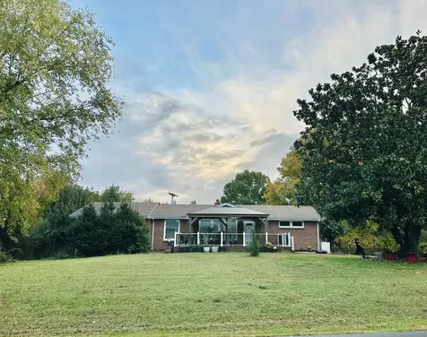 1255 Hillwood Drive Clarksville TN 37040