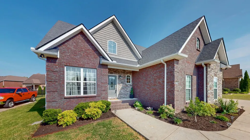 5016 Lady Thatcher Drive Murfreesboro TN 37129