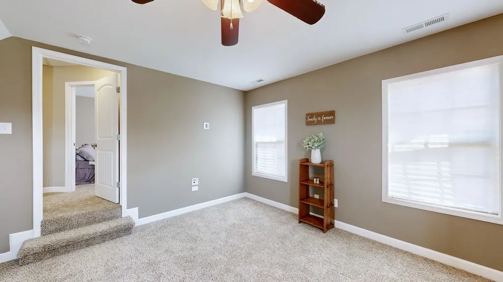 5016 Lady Thatcher Drive Murfreesboro TN 37129
