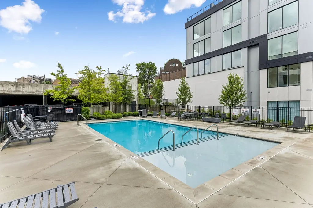 303 31st Ave, N Nashville TN 37203