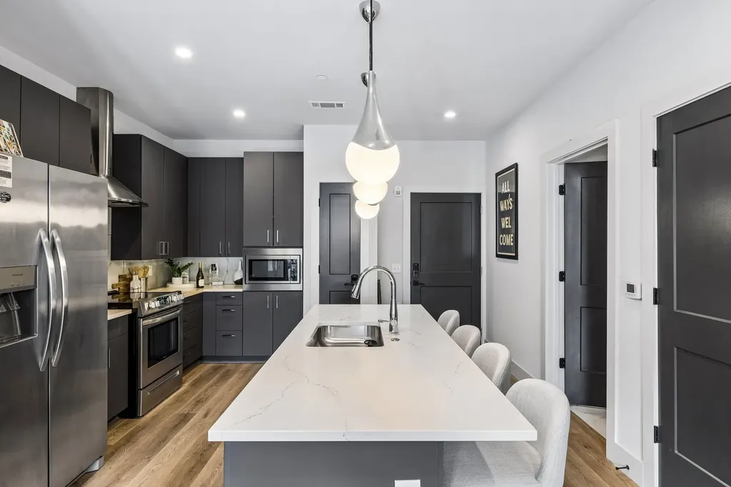 303 31st Ave, N Nashville TN 37203