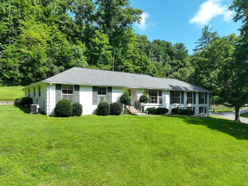 6624 Jocelyn Hollow Road Nashville TN 37205