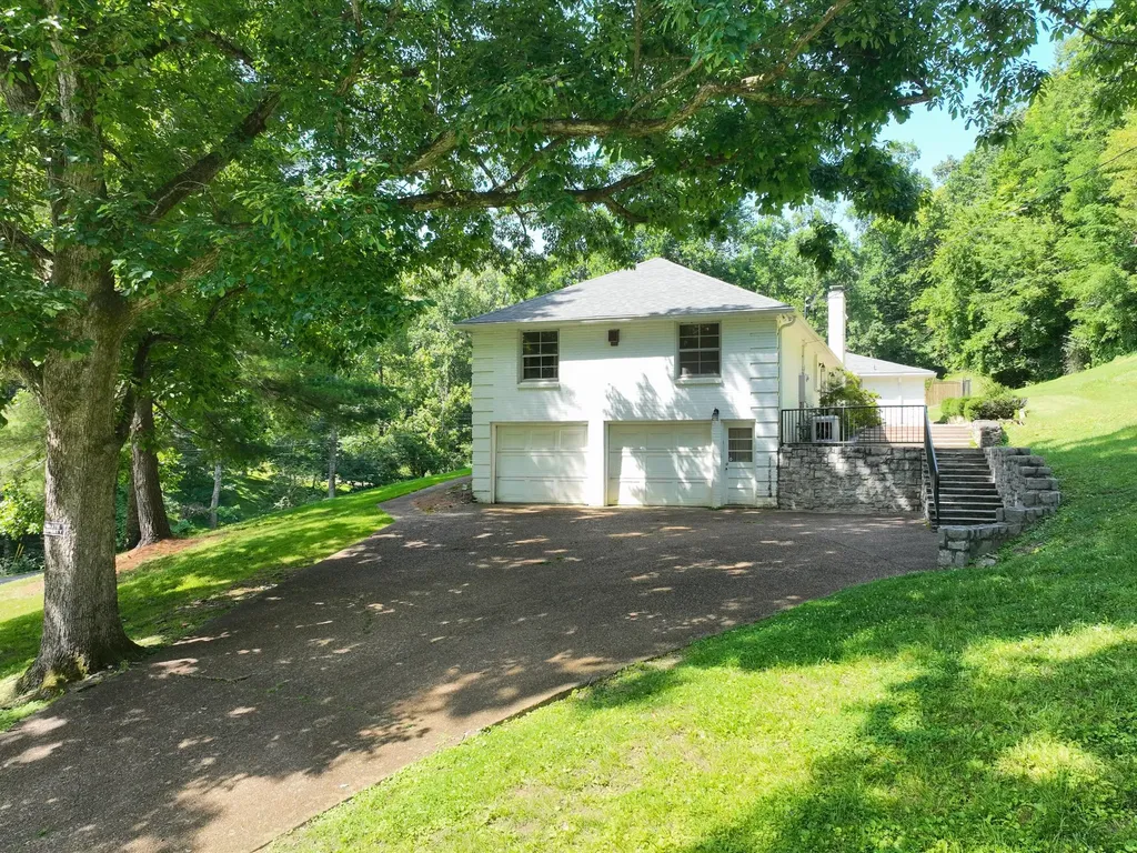 6624 Jocelyn Hollow Road Nashville TN 37205