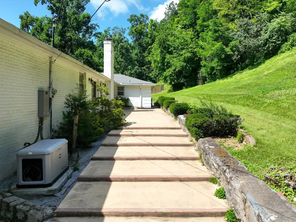 6624 Jocelyn Hollow Road Nashville TN 37205