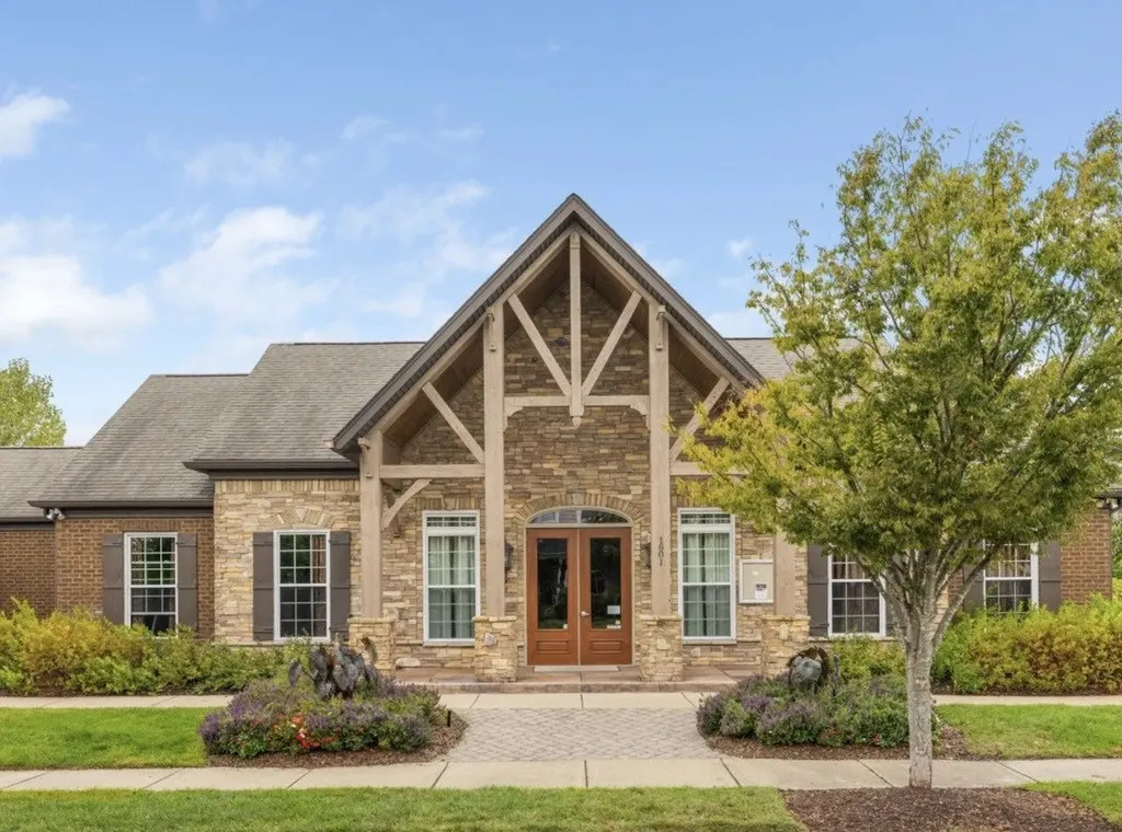 1928 Stonewater Drive Hermitage TN 37076