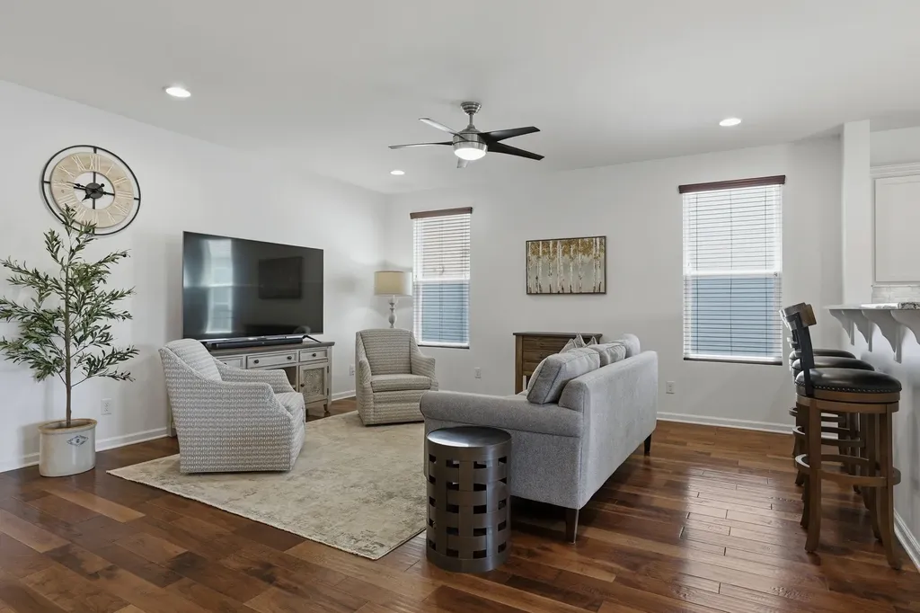 1928 Stonewater Drive Hermitage TN 37076